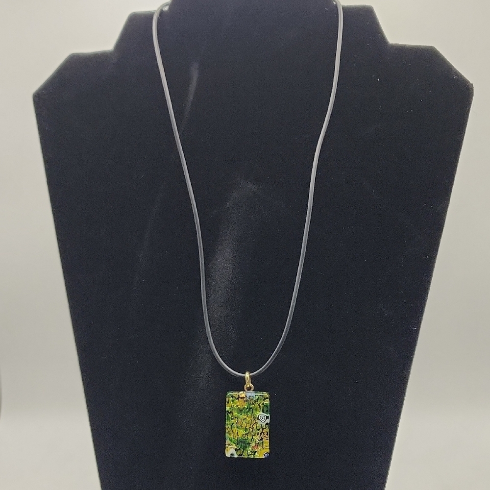 Murano Glass Elegant Gold and Green Pendant Necklace Vintage
